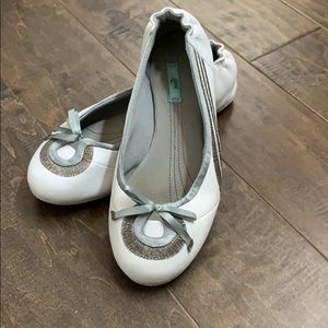 Puma flats-white leather with silver stitching-7.5